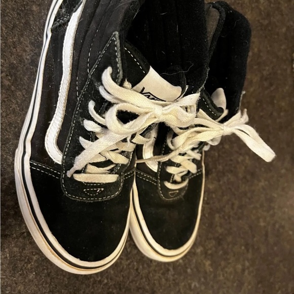 Vans youth 5.5 woman’s 7.5 high top sneakers - Picture 3 of 4